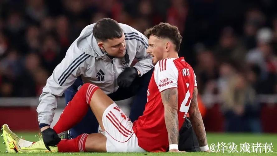 名记：本-怀特仍在等待伤势的最终确认，初步估计将缺席4-6周